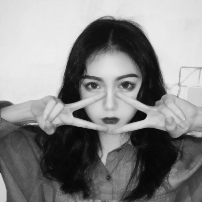 21张高清黑白冷漠感女生伤感头像合集