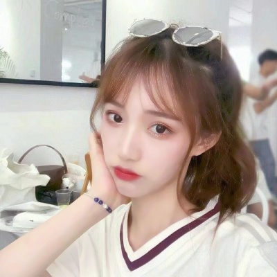 微信头像美女真实高清图 17张好看真人女生头像合集