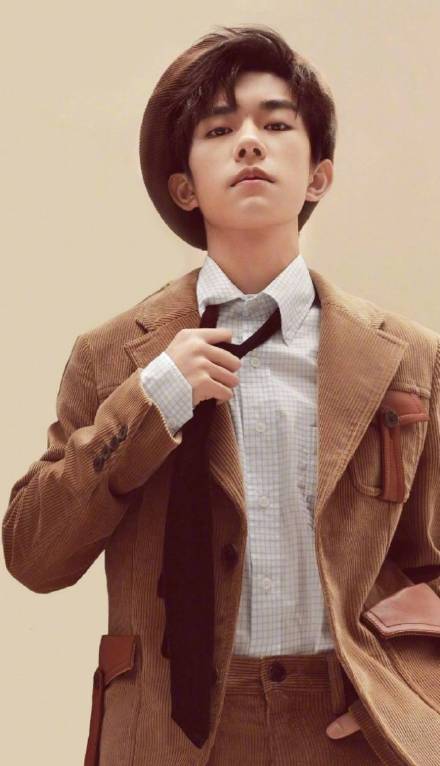 易烊千玺专属手机壁纸合集