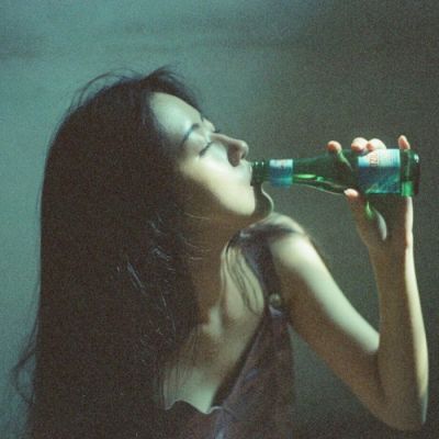 16张高清伤感寂寞女生头像 适合分享emo情绪