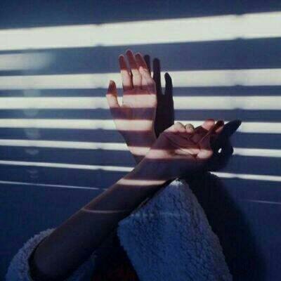 16张清新好看的女生手控QQ头像，画面清晰质感拉满