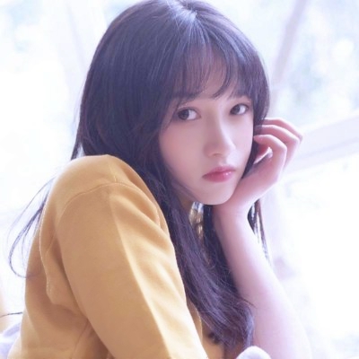 34张高清城市风时尚女生头像 好看又潮流