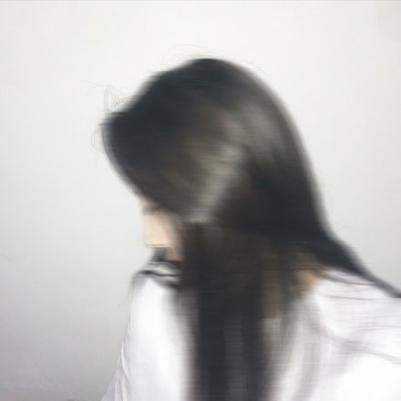 19张高清动感模糊微笑女生头像合集