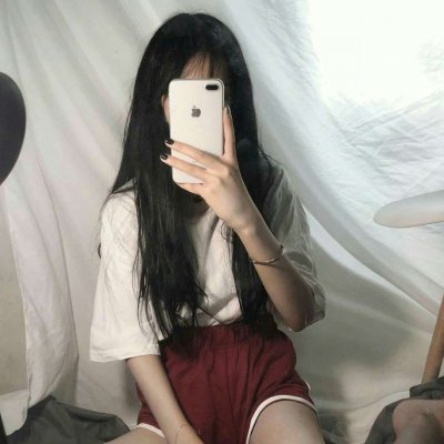 女生用手机挡脸的霸气QQ头像来啦！33张高清手机控风格头像合集