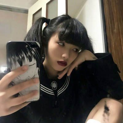 32张酷感原宿风女生头像 高清原图直接存