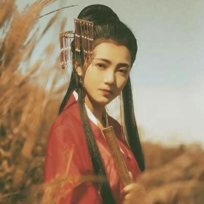 14张高清红衣古风真人女生头像 适合当壁纸或头像