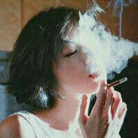 47款抽烟喝酒的伤感女生头像合集