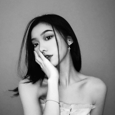 冷艳又性感！9张高清黑白女生头像合集