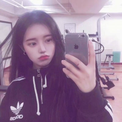 24张高清女生眼神迷茫头像合集