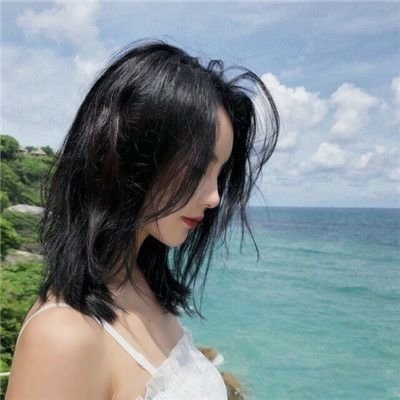 20张高清治愈感拉满的蓝天女生头像 每一张都超适合当头像
