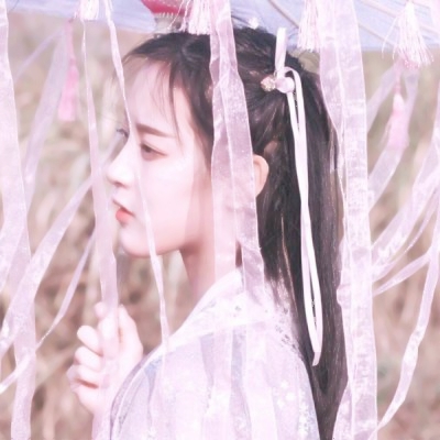 12张氛围感拉满的忧伤古风女生头像，高清又有格调