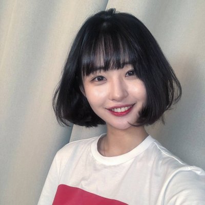 女生日常生活照头像合集 21张高清真人漂亮女生图片