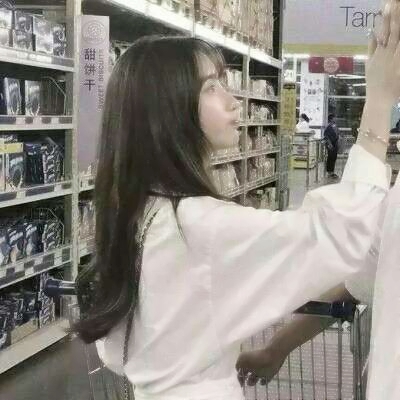 28张气质感拉满的唯美女生头像 高清无水印合集