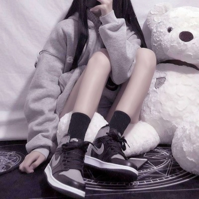 22张高清女生腿部部位头像合集