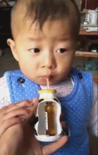 哄娃吃药的表情包来了！