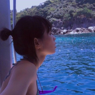 36张清新蓝色系女生微信头像 高清无水印合集