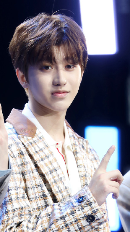 蔡徐坤专属壁纸合集来了