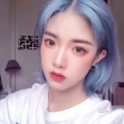 31张无水印搞怪女生头像！高清可爱又潮流