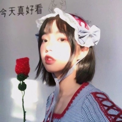 30张氛围感短发女生头像合集