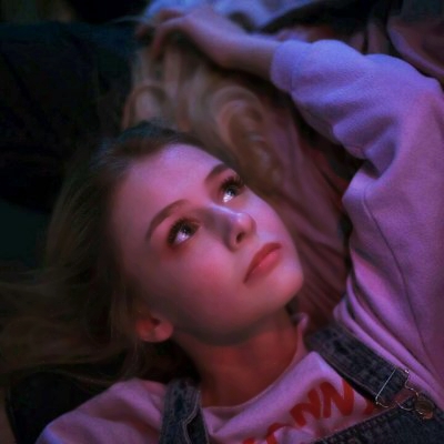 18张高清欧美复古风女生头像合集 氛围感拉满