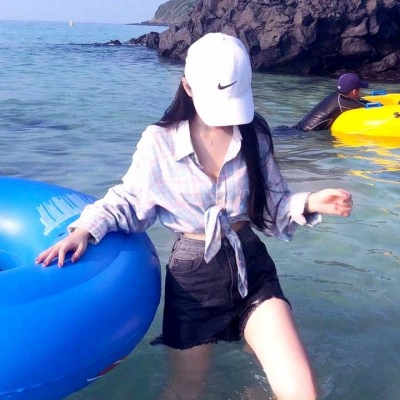 30张高清火辣女生身材头像 女生性感头像合集