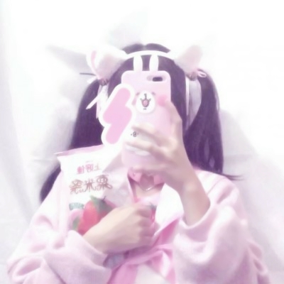 16张可爱手机控女生头像 高清又好看