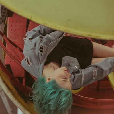 21张高清欧美高冷女生头像合集