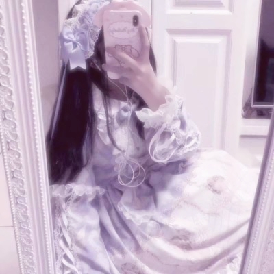 16张可爱手机控女生头像 高清又好看