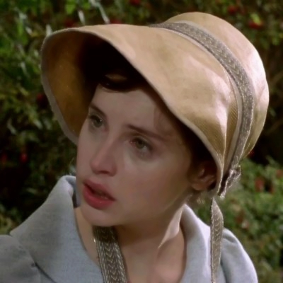 18张高清欧美复古风女生头像合集 氛围感拉满