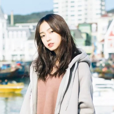 25张气质感拉满的清纯女生头像 高清无水印