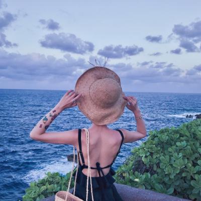 24张小清新蓝色系女生头像 高清淡蓝色背景女头合集