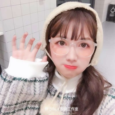 11张高清高冷气质女生头像 氛围感拉满