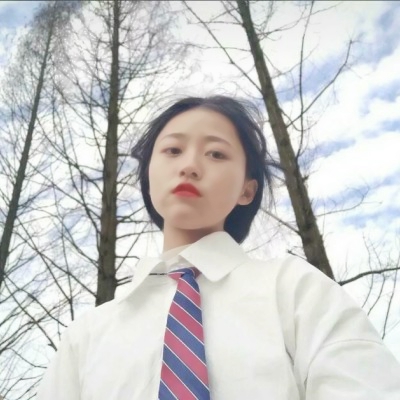 15张简约干净的女生唯美微信头像 高清无水印