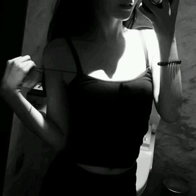 16张高清黑白气质女生头像 氛围感拉满的精选头像合集