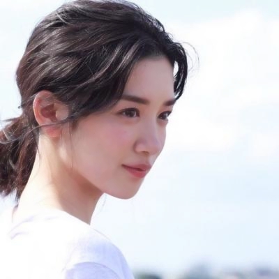 21张清新脱俗女生头像合集 简单干净又好看的网红款头像