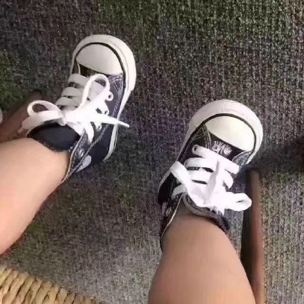 软萌治愈！这组小手小脚表情包太戳人啦