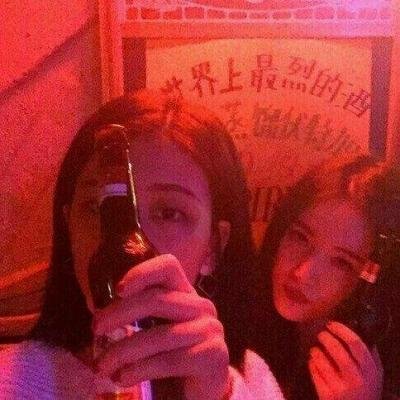 红色系高冷霸气女生头像合集 14张高清大图来啦