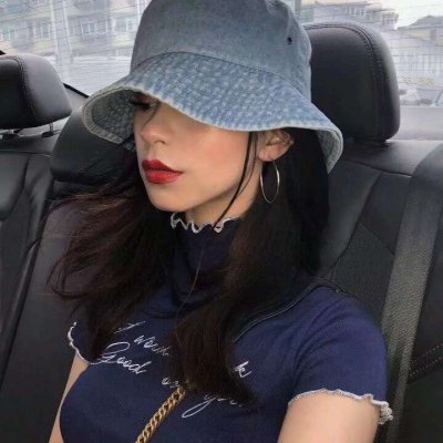 痞气拉满的真人超酷女生头像 高清无水印共15张