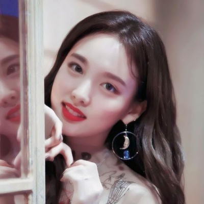 16张氛围感拉满的复古女生头像 高清气质感拉满