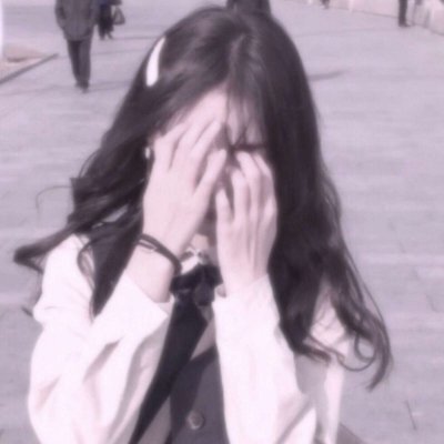 19张高清好看的女生挡脸头像 个性氛围感拉满