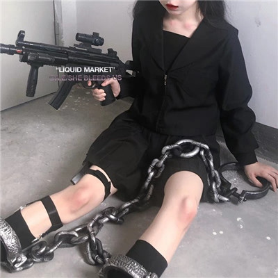 女生拿枪吃鸡头像合集 22张超酷高清游戏头像