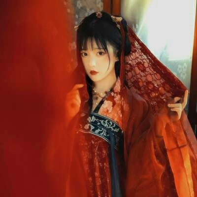 14张高清红衣古风真人女生头像 适合当壁纸或头像