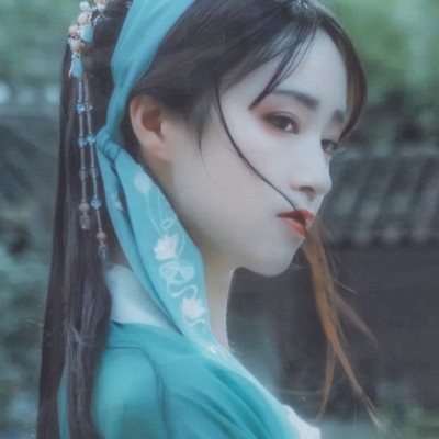 26张高清唯美古风真人女生头像合集