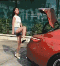 没大长腿别轻易一字马关后备箱