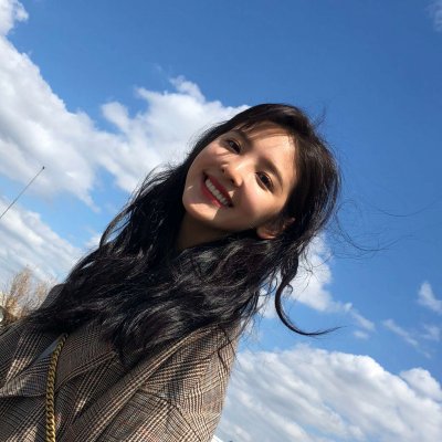 当下超火的章若楠头像合集 30张清新高清美图精选