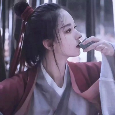 10张带感的忧伤古风女生真人头像