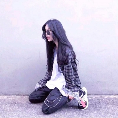 30张高清火辣女生身材头像 女生性感头像合集