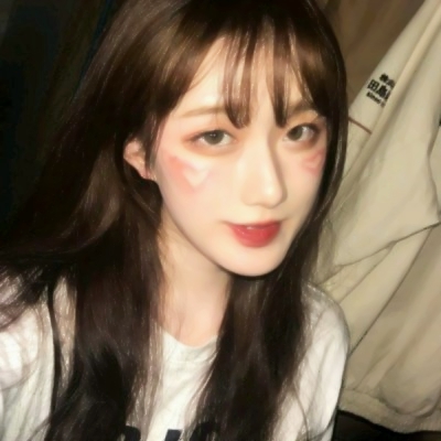 28张高清霸气女孩真人头像 好看又够飒