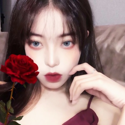 不想用烂大街款？26张有格调的女生微信头像来了