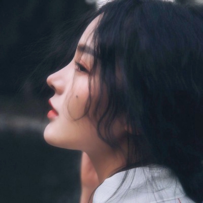 34张高清真人少女唯美意境头像合集